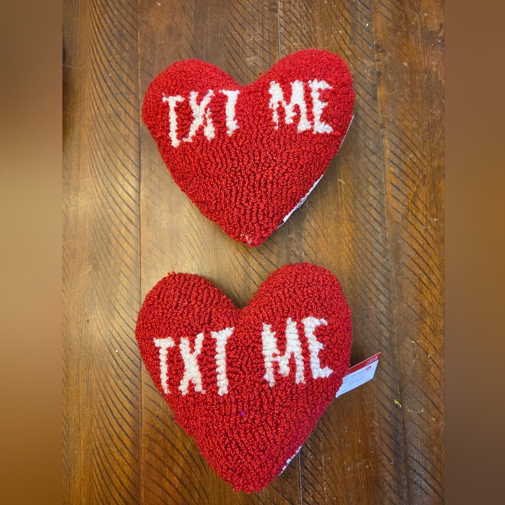 Set Of 2 Red Heart 'TXT ME' Accent Pillows